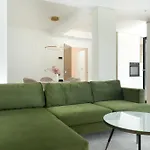 Adria Concept * Zára